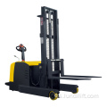 1,5t/4.5m Palet Palet Electric Racker Movingcklift en movimiento